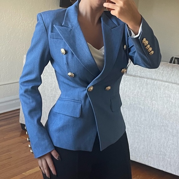 Beautiful blue chic blazer😍 - Picture 3 of 11